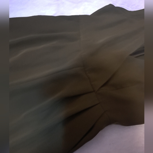 3/$15 Forever  21 Olive Green Jumpsuit size medium - Picture 3 of 6